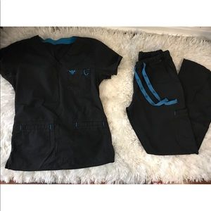 Medcouture Scrub Set